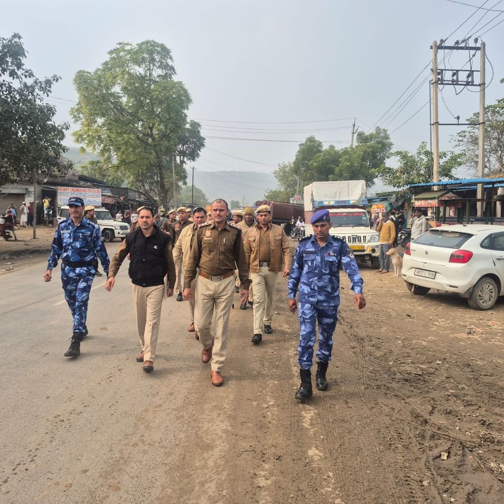 नूंह में रैपिड एक्शन फोर्स का फ्लैग मार्च:  अलीगढ़ से पहुंची प्लाटून, चार दिन तक रहेगी, मोबाइल पेट्रोलिंग के जरिए ग्रामीणों से संवाद – Nuh News
