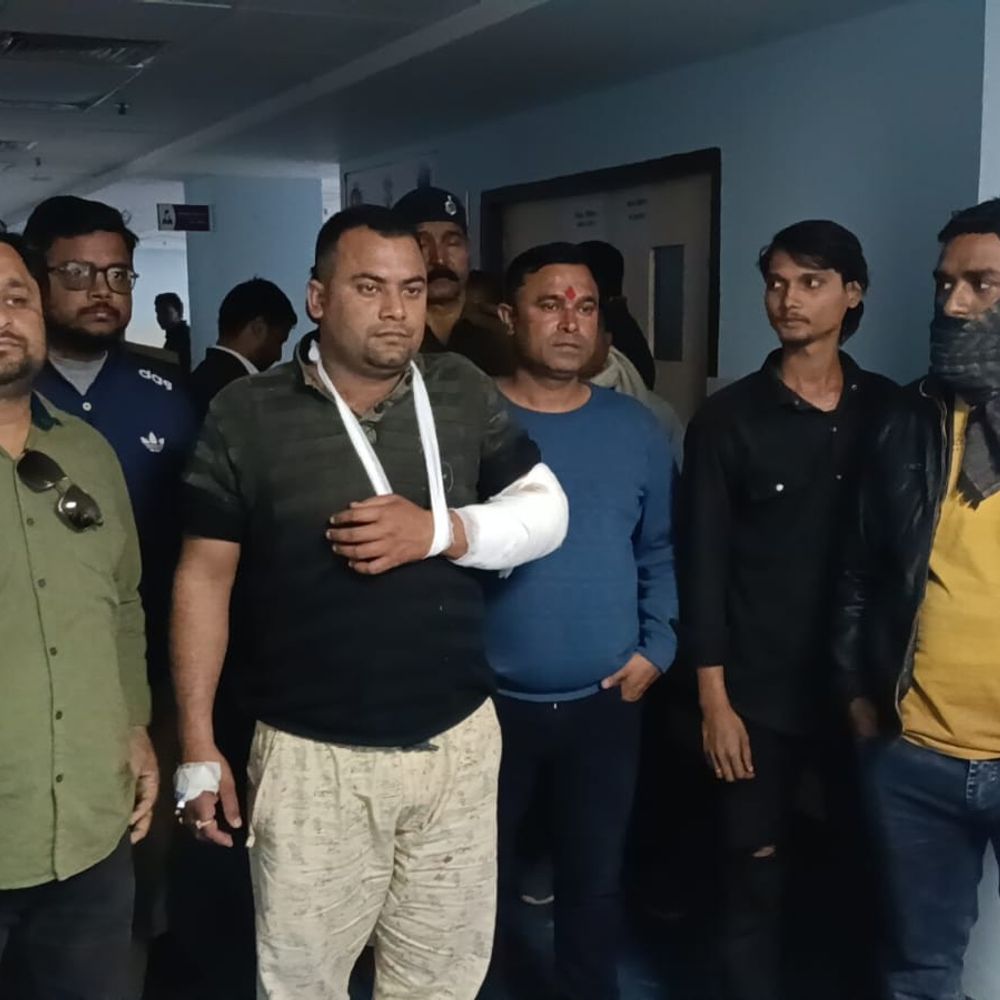 गोपालगंज में युवक को गोली मारी:  पेट्रोल पंप के पास वारदात, दोस्त को देखने जा रहा था; मुखिया प्रतिनिधि पर आरोप – Gopalganj News
