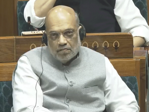 संसद में राष्ट्रपति का अभिभाषण:VB- जी राम जी कानून का जिक्र करते ही विपक्ष का हंगामा, कानून वापस लो के नारे लगे