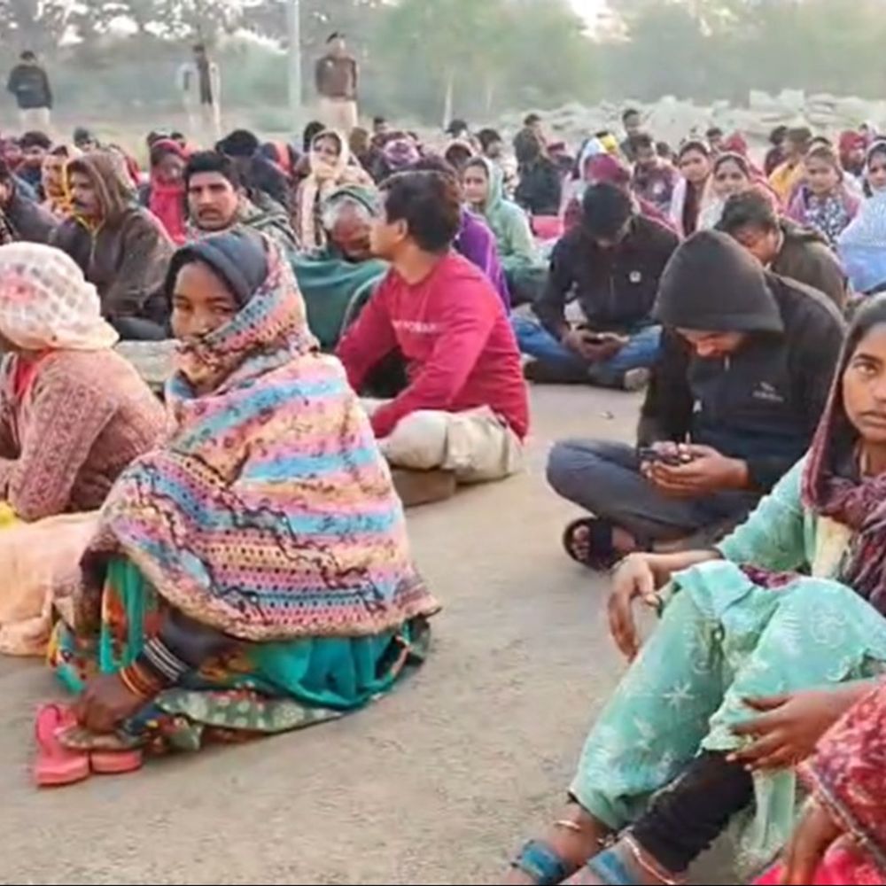 शिक्षा मंत्री के बंगले के बाहर बेहोश हुआ डीएड अभ्यर्थी:  नियुक्ति की मांग को लेकर धरने पर बैठे प्रदर्शनकारी, हालत बिगड़ने पर अस्पताल में भर्ती – Raipur News