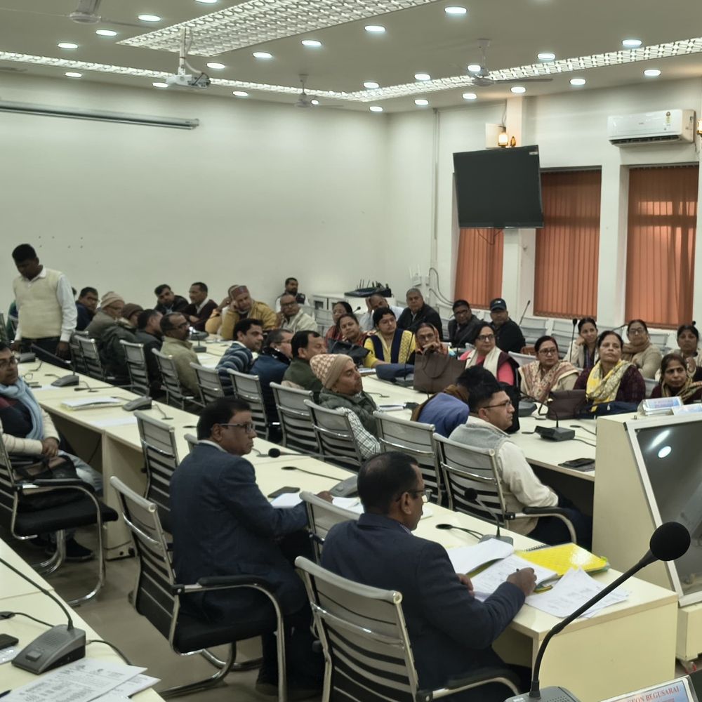 बेगूसराय में इंटर परीक्षा के लिए बनाए गए 39 केंद्र:37,935 परीक्षार्थी शामिल होंगे, छात्राओं की संख्या छात्रों से 5 हजार अधिक; जूता पहनने पर रोक