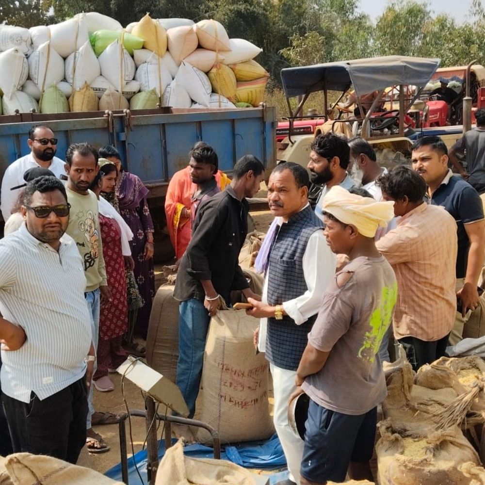 कांग्रेस ने धान-खरीदी केंद्रों पर अधिक तौल का लगाया आरोप:  कोंडागांव में पदाधिकारियों ने केंद्रों का निरीक्षण किया, किसानों की सुनी समस्याएं – Kondagaon News