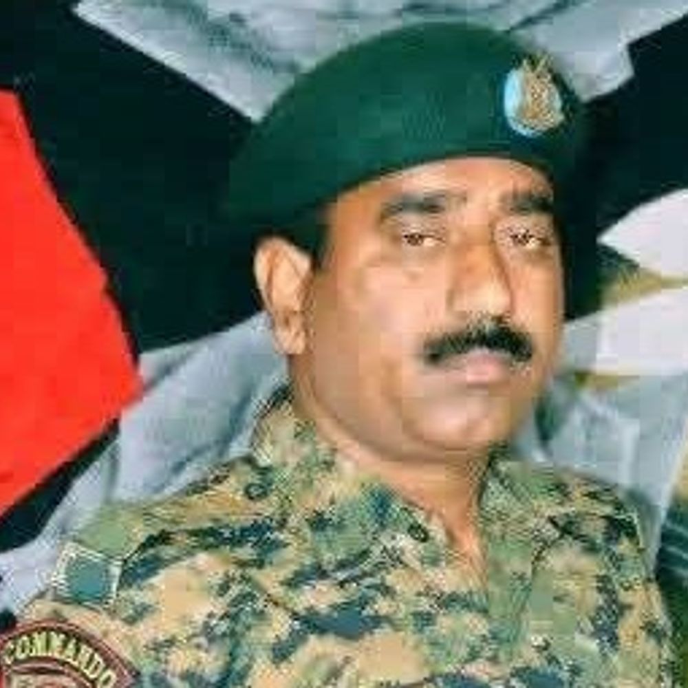 श्रीनगर में तैनात CRPF जवान शहीद:गोली लगने की आशंका, पार्थिव शरीर गांव पहुंचते ही उमड़ा जनसैलाब, गार्ड ऑफ ऑनर के साथ अंतिम विदाई