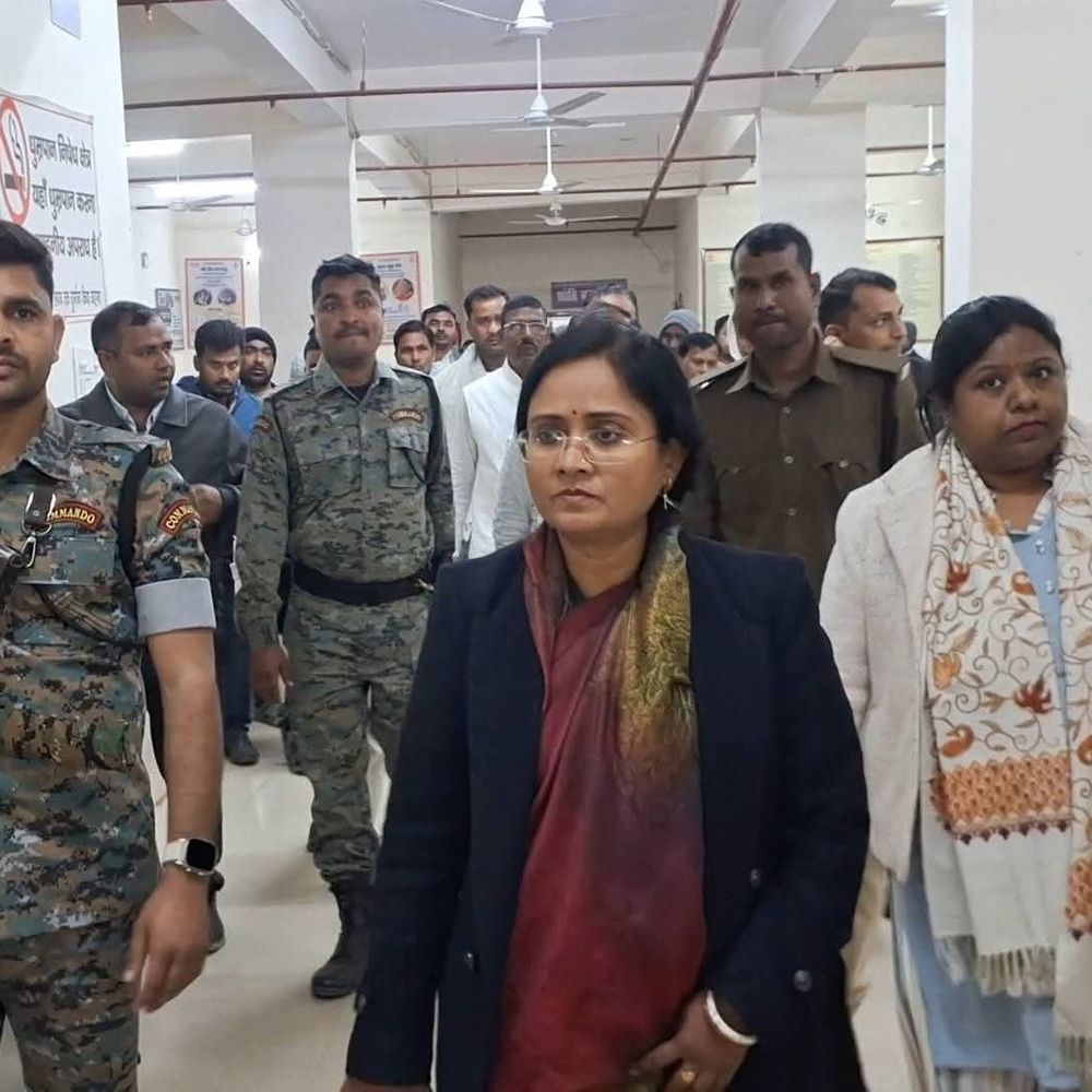 राजद विधायक अनीता ने अस्पताल का किया औचक निरीक्षण:वारसलीगंज में कर्मियों को लगाई फटकार, खामियों पर जताई चिंता