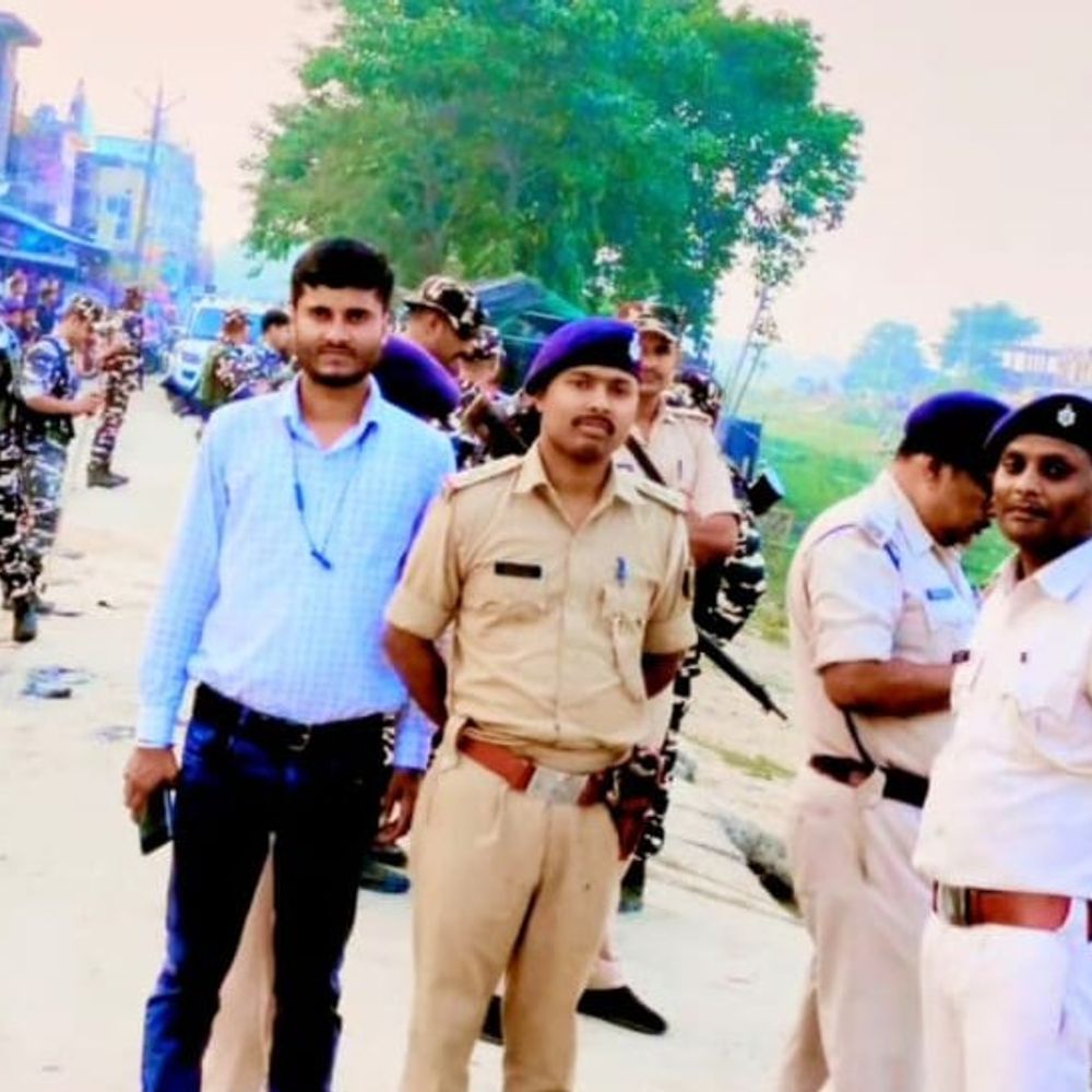 सुपौल में कुनौली थानाध्यक्ष की वर्दी में रील:सरकारी पुलिस वैन का दुरुपयोग, निजी ड्राइवर को अवैध तौर पर रखने का आरोप