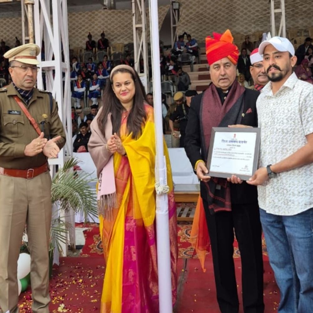 26जनवरी को दिया अवार्ड कलेक्टर टीना डाबी ने लिया वापस:  सम्मानित होने के बाद बयाना विधायक ने उठाए सवाल; दिनेश मांजू के खिलाफ है मामला दर्ज – Barmer News