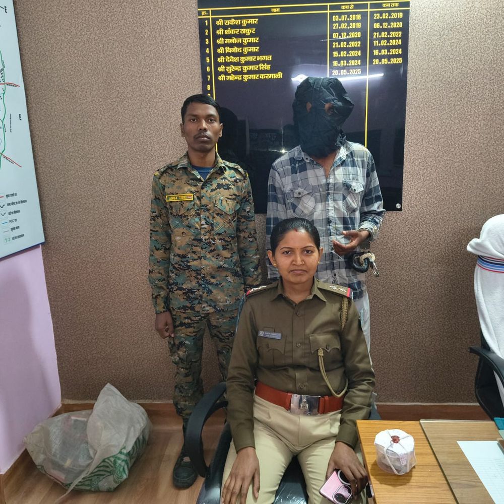 गुमला में ब्राउन शुगर के साथ एक गिरफ्तार:  भागते समय स्कूटी से गिरने पर पकड़ा गया, नावाटोली बाईपास से 18 पुड़िया ब्राउन शुगर जब्त – Gumla News