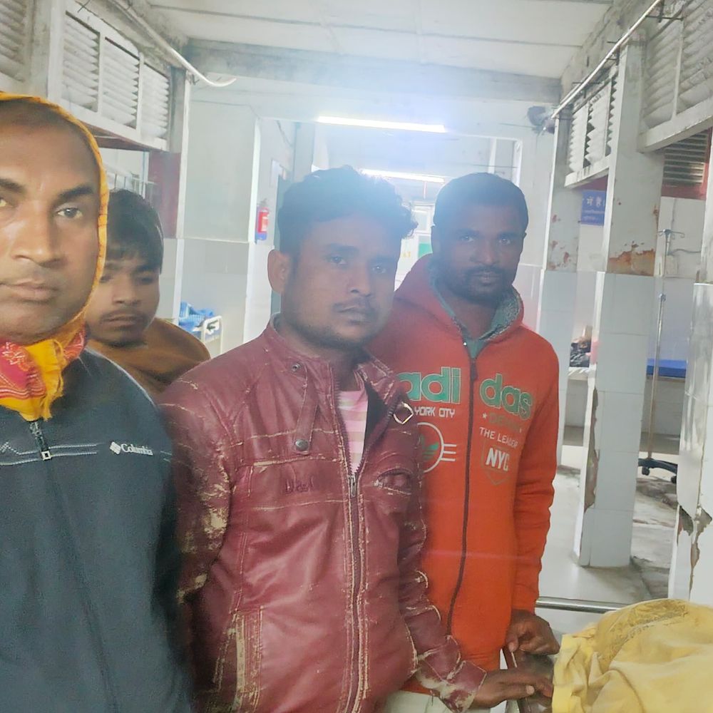 पूर्णिया में बाइक की टक्कर से आइसक्रीम विक्रेता की मौत:ठोकर मारती हुई घर में जा घुसी मोटरसाइकिल; स्थानीय बोले- 80 के स्पीड में था ड्राइवर