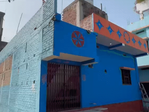 नवादा में सेक्स रैकेट का भंडाफोड़:छापेमारी में आपत्तिजनक सामग्री-दवाएं बरामद,घनी आबादी वाले मोहल्ले से 2 लड़कियों समेत 4 अरेस्ट