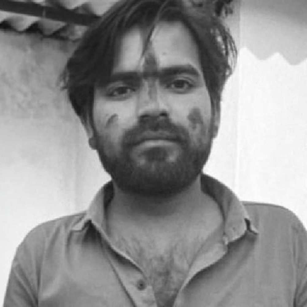झांसी के युवक ने MP में किया सुसाइड:  नशे में फांसी लगाई, पत्नी ने फंदे से उतारा, अस्पताल पहुंचने से पहले मौत – Jhansi News