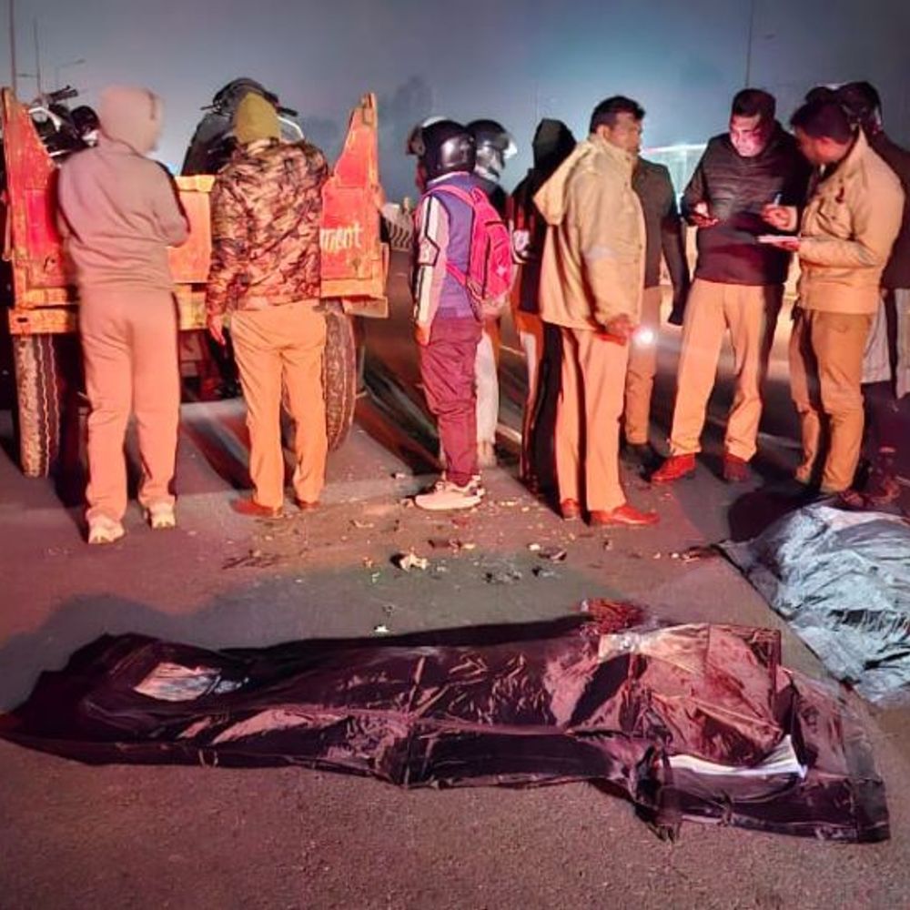 सहारनपुर में खड़ी ट्रैक्टर-ट्रॉली से टकराए स्कूटी सवार…दो मौत:  देहरादून से कैटरिंग का काम निपटाकर लौट रहे थे, ट्रॉली के पीछे नहीं लगा था रिफ्लेक्टर – Saharanpur News