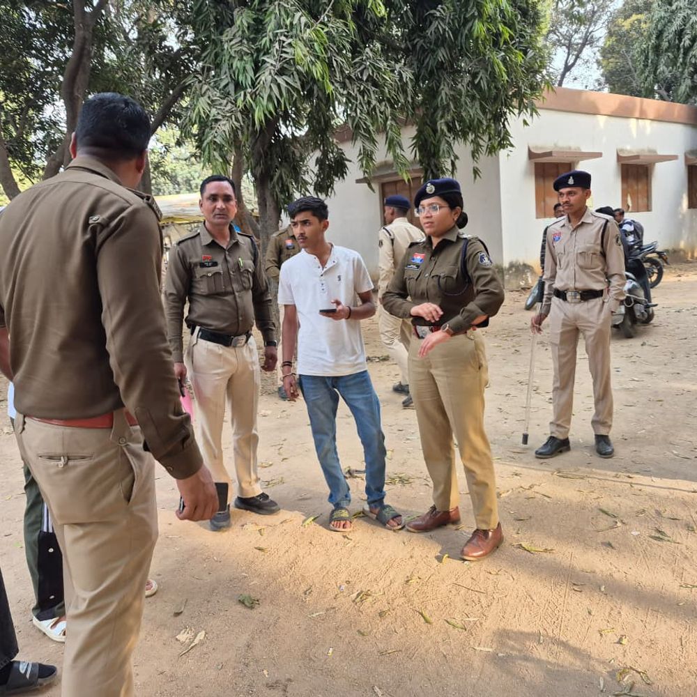 कोरबा पुलिस का ‘सजग कोरबा’ अभियान, ताबड़तोड़ कार्रवाई:  स्कूल-कॉलेजों के पास विशेष पेट्रोलिंग, 6 दुकानों पर जुर्माना – Korba News