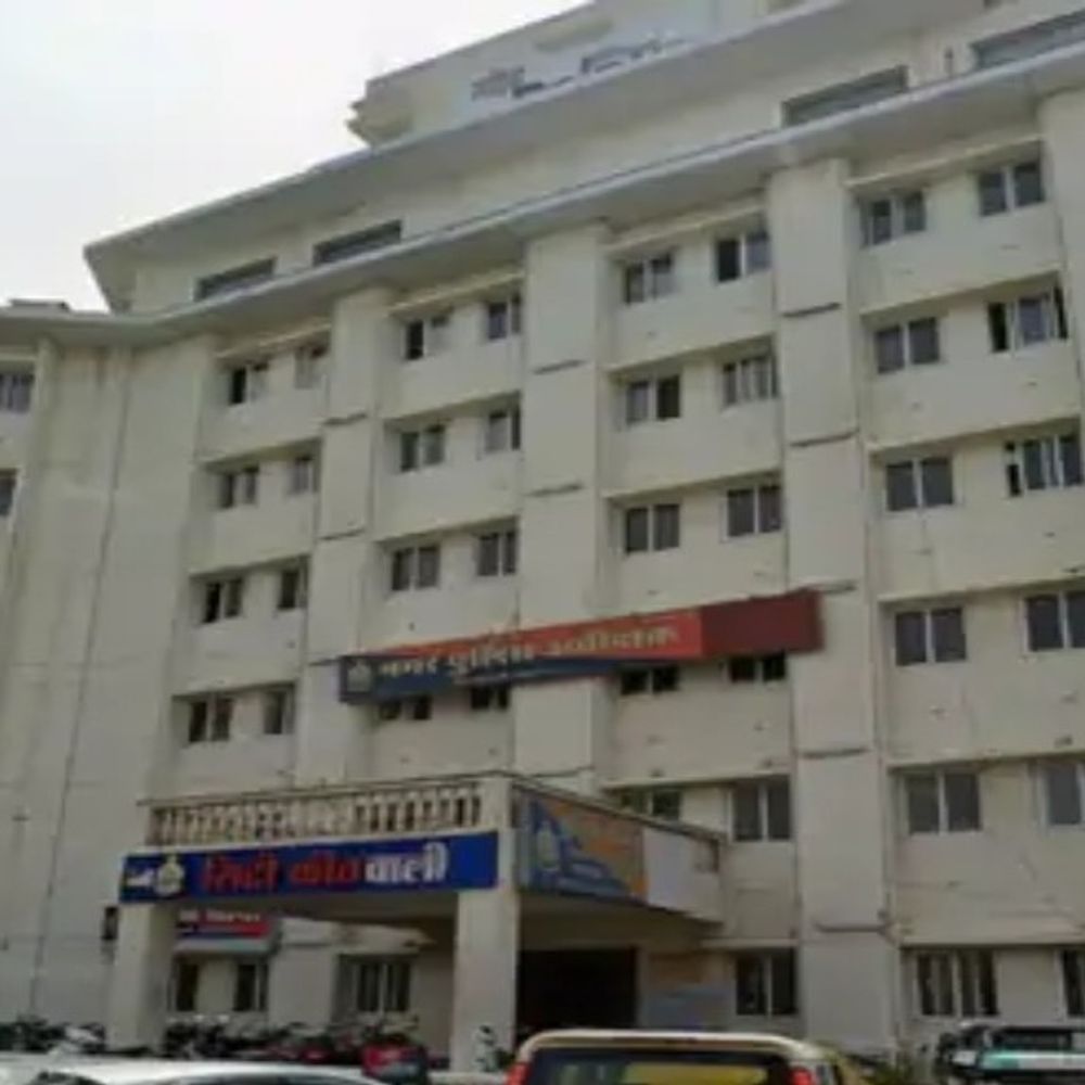 रायपुर में ई-व्हीकल एजेंसी दिलाने के बहाने 42.50 लाख ठगे:पड़ोसी ने कारोबारी बनाने का झांसा देकर लिए पैसे, दो साल तक घुमाया; केस दर्ज