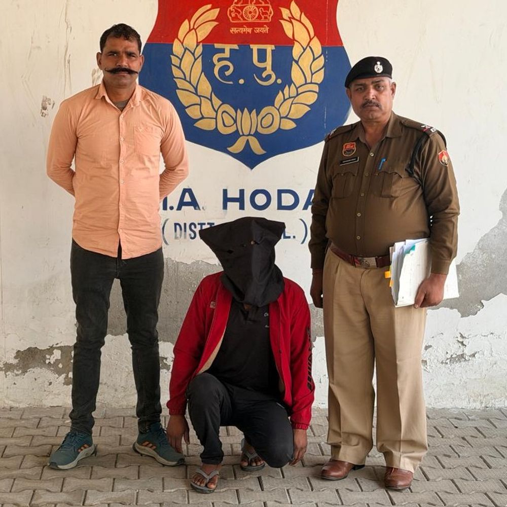 पलवल पुलिस ने एक बदमाश को पकड़ा:  कैंटर ड्राइवर को लूटा था, पहले से 14 केस दर्ज, आरोपी फरीदाबाद का रहने वाला – Palwal News