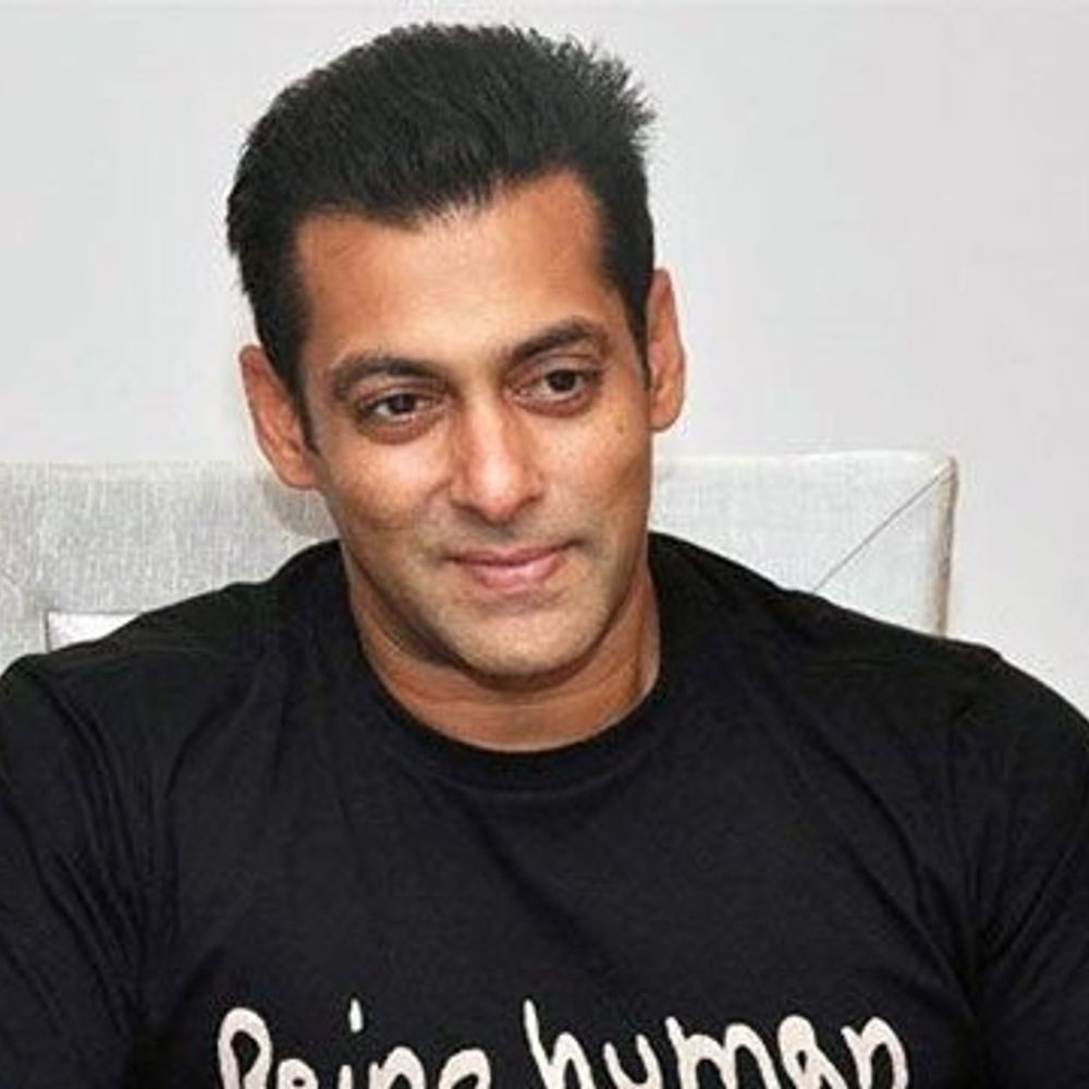 सलमान का 'बैटल ऑफ...' के सीन पर ट्रोलर्स को जवाब:कहा- किसी को रोमांटिक लगता है, लेकिन कर्नल हूं, जो जवानों को हौसला देता है