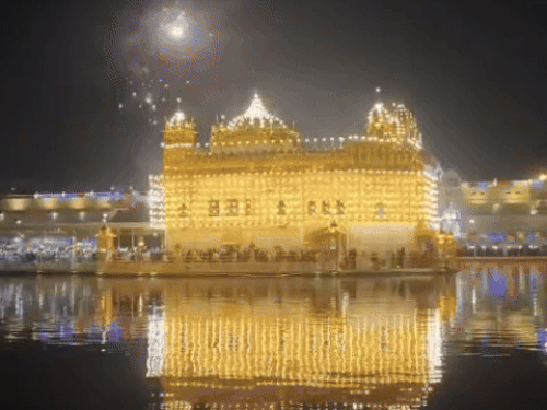 श्री गुरु हर राय साहिब जी का प्रकाश पर्व:  गोल्डन टेंपल में दीपमाला, संगतों ने दीये जलाकर श्रद्धा से मनाया उत्सव – Amritsar News