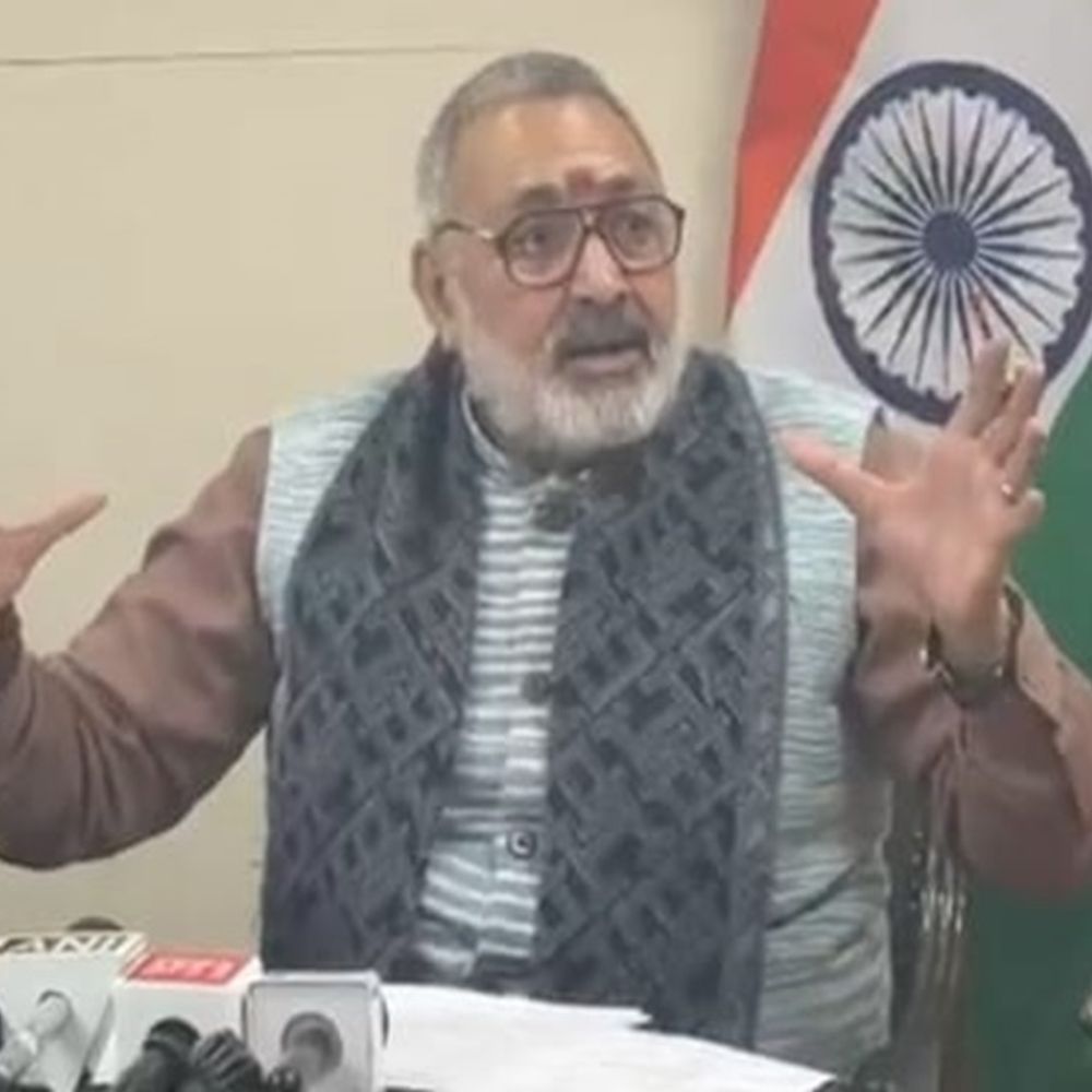 केंद्रीय बजट की गिरिराज सिंह ने सराहना की:कहा- वैश्विक वस्त्र हब बनने की ओर भारत के बढ़ते कदम, आत्मनिर्भरता को मिलेगा बढ़ावा