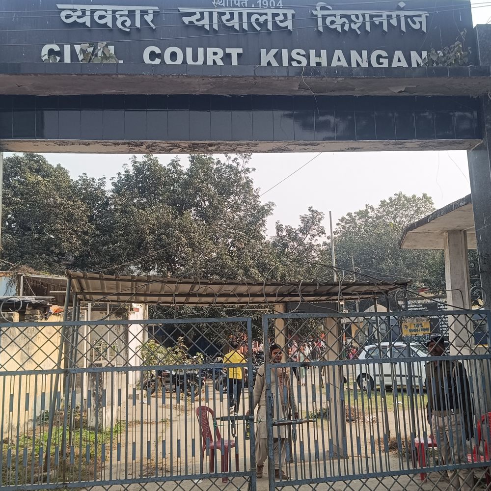 खगड़ा रेड लाइट एरिया का मुख्य आरोपी ने किया आत्मसमर्पण:नाबालिगों से देह व्यापार मामले में लंबे समय से था फरार, बेरोजगारी का फायदा उठाकर किया शोषण