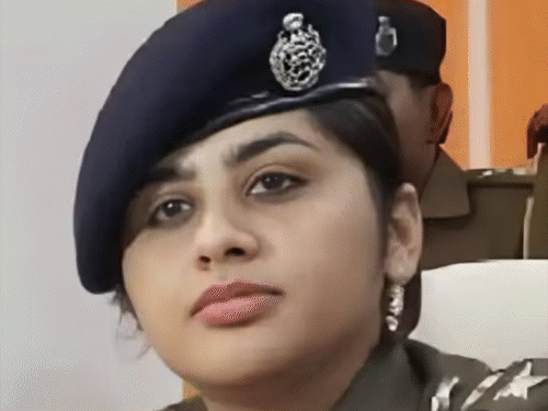 बिहार की IPS काम्या मिश्रा के इस्तीफे की हकीकत:बोलीं- असल में वर्दी कभी उतारी नहीं जाती, बस अपना रूप बदल लेती है; जानिए, अब क्या करेंगी