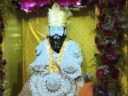 काशी में रविदास जयंती:  पंजाब के भक्त ने ₹20 लाख दान दिया; 10 चार्टर्ड प्लेन से पहुंचे श्रद्धालु, प्रतिमा को डॉलर की माला पहनाई – Jalandhar News