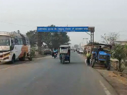 पाकुड़ में माघी पूर्णिमा पर आस्था का सैलाब:  गंगा स्नान से मंदिरों तक उमड़े श्रद्धालु; संत रविदास जयंती भी श्रद्धा से मनी – Pakur News