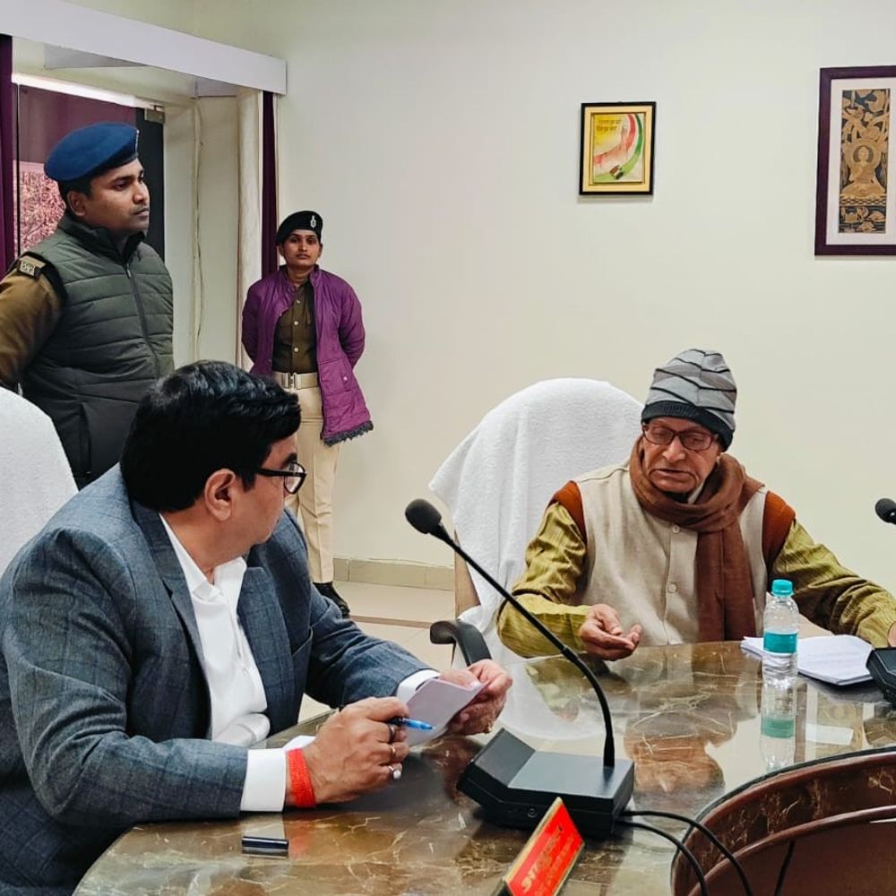 बाल विवाह मुक्त भारत अभियान के तहत जागरूकता:बच्चों को दी जानकारी; आयुक्त की अध्यक्षता में जनता दरबार, 15 मामलों की हुई सुनवाई