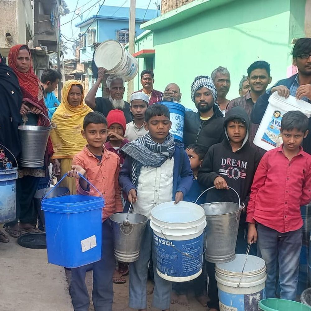 दो साल पहले बना जलमीनार, पानी के लिए लोग परेशान:भागलपुर में गुस्साए ग्रामीणों ने दी आंदोलन की चेतावनी, कहा- मोटर अक्सर खराब रहता