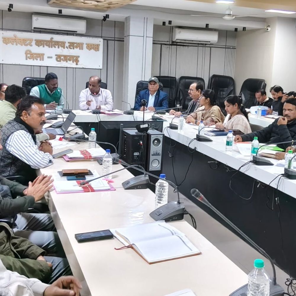 राजगढ़ में लापरवाह अफसरों पर गाज:  सीएमओ को निलंबन का नोटिस; 25 दिन से लॉगिन नहीं करने वालों की इंक्रीमेंट रुकेगी – rajgarh (MP) News