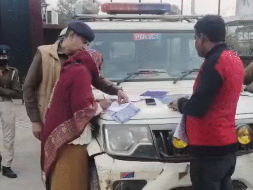 दरभंगा में सड़क हादसे में घायल मजदूर की मौत:बाइक सवार ने मारी टक्कर, नशे की हालत में था; परिजनों ने सख्त कार्रवाई की मांग की