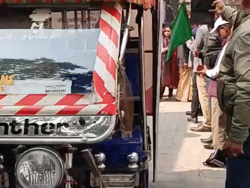 समस्तीपुर में सुकन्या संदेश रथ रवाना:डाक योजनाओं के बारे में लोगों किया जाएगा जागरूक, 5 साल के बच्चों का आधार कार्ड भी बनेगा