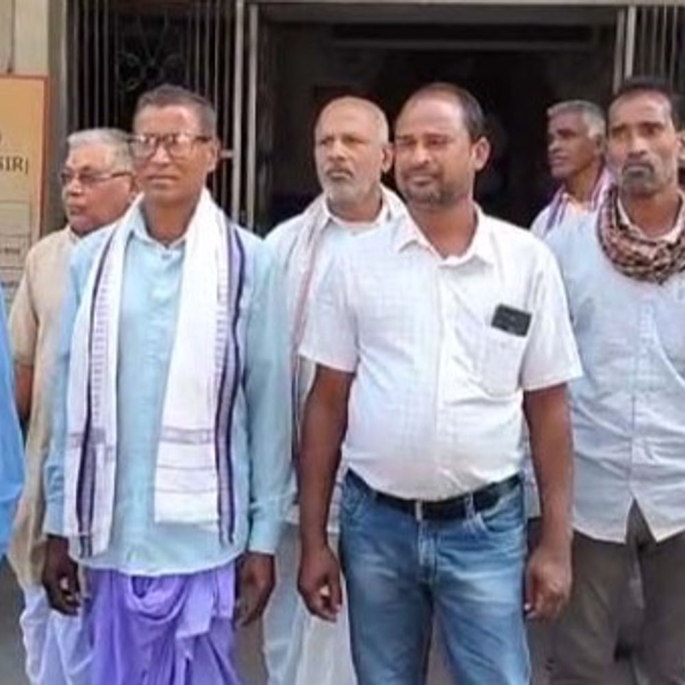 रायगढ़ में भूमि अधिग्रहण पर ग्रामीण जता रहे आपत्ति:  कई किसानों को मुआवजा भी नहीं मिला, प्रशासनिक अधिकारियों से मिले ग्रामीण – Raigarh News