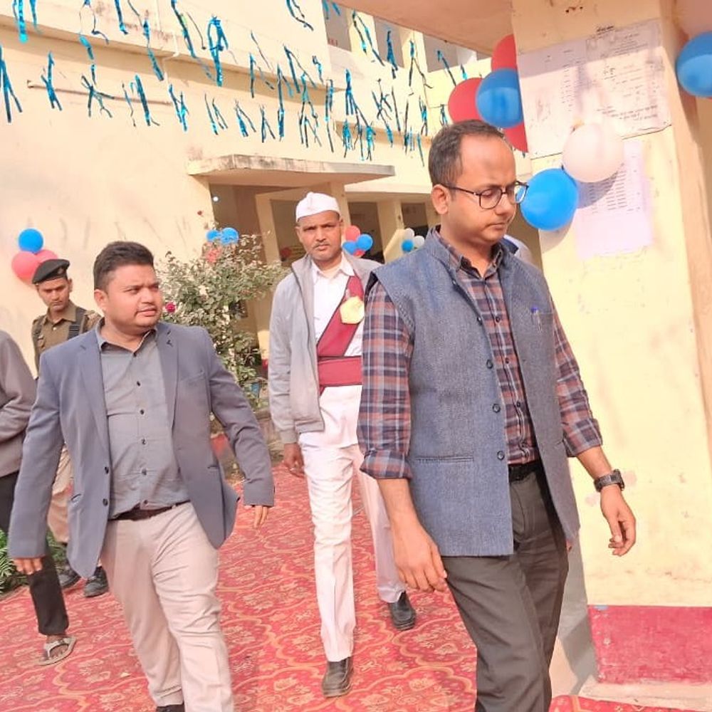 नवादा में इंटर परीक्षा में सख्ती, 3 परीक्षार्थी निष्कासित:डीएम ने केंद्रों का निरीक्षण कर कदाचार करनेवालों पर की कार्रवाई