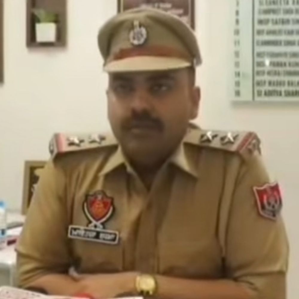 लुधियाना में पुलिस पर कार्रवाई:  थाना सराभा नगर के SHO आदित्य शर्मा निलंबित, ट्रेनिंग से गैर-हाजिर रहने और अधिकारियों से दुव्यवहार का आरोप – Ludhiana News