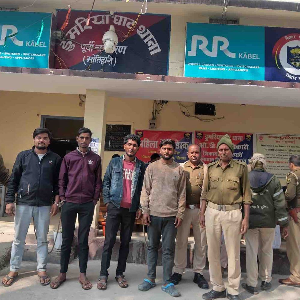 मोतिहारी पुलिस ने तेल कटवा गिरोह का खुलासा किया:नेशनल हाईवे - 27 से डीजल चोरी करने वाले 4 गिरफ्तार