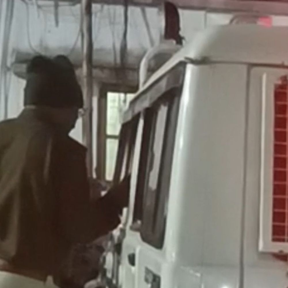 ट्रेन की चपेट में आने से युवक की मौत:मृतक मानसिक बीमारी से पीड़ित था; ग्रामीणों ने प्रशासन से सुरक्षा बढ़ाने की मांग