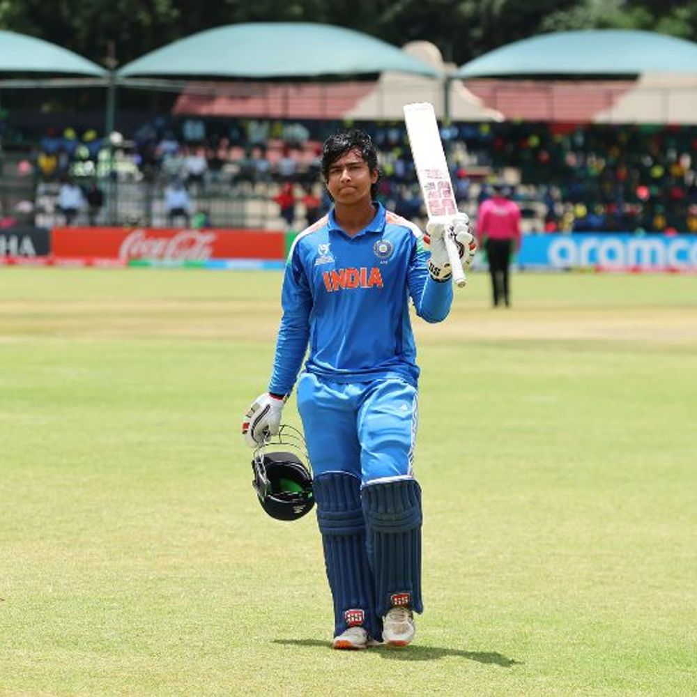 भारत ने इंग्लैंड को 412 का टारगेट दिया:अंडर-19 वर्ल्डकप फाइनल का सबसे बड़ा स्कोर, अंबरीश ने जोसेफ मोरिस को बोल्ड किया