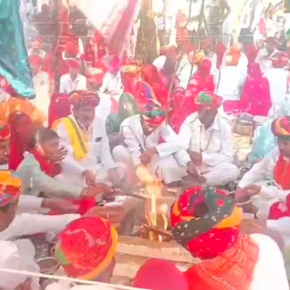 नीमच के रायसिंहपुरा में पंच कुंडीय रुद्र महायज्ञ:  शिव परिवार की प्राण-प्रतिष्ठा; 55 जोड़ों ने दी 2.5 लाख आहुतियां – Neemuch News