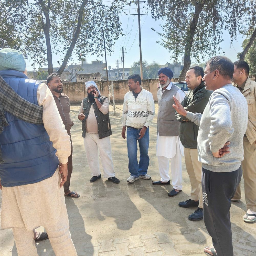 फतेहाबाद में सड़क हादसे में बाइक सवार की मौत:  संतुलन बिगड़ने से गड्ढे में गिरा वाहन, सिर में चोट लगने से तोड़ा दम, आर्केस्ट्रा का काम करता था – Ratia News