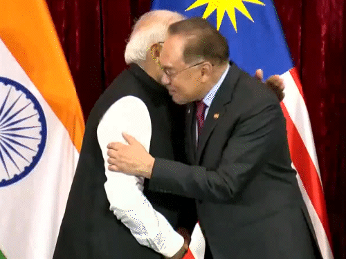 मोदी बोले- आतंकवाद पर कोई डबल स्टैंडर्ड नहीं:तमिल भाषा भारत-मलेशिया को जोड़ती है; दोस्त से किया वादा निभाने मलेशिया आया