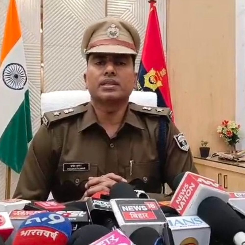 पार्षद पति के घर बम हमला, 3 गिरफ्तार:भागलपुर में रंगदारी नहीं देने पर जान से मारने की दी थी धमकी, वीडियो के आधार पर कार्रवाई