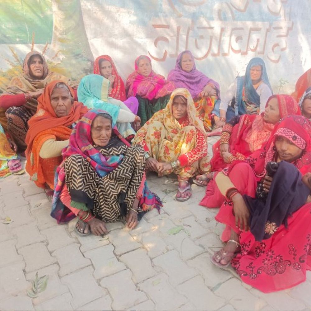 शाहजहांपुर में अज्ञात वाहन की टक्कर, बाइक सवार की मौत:  पत्नी घायल; बहन की ननद की शादी में जा रहे थे पति-पत्नी – Shahjahanpur News