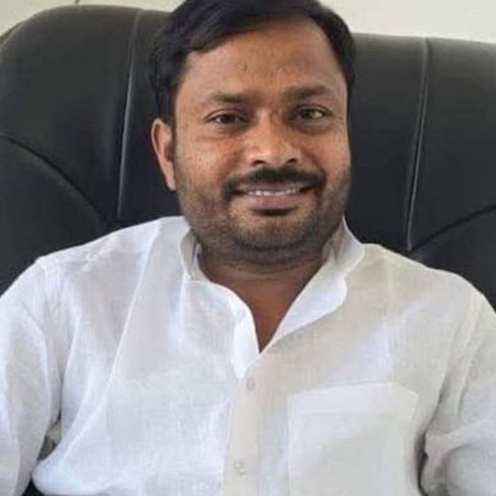 पूर्णिया में प्रखंड प्रमुख शराब के नशे में गिरफ्तार:नशे में लड़कों के साथ हाथापाई कर रहे थे, मौके पर पहुंच गई पुलिस