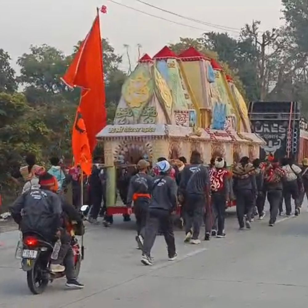 महाशिवरात्रि पर कांवड़ यात्रा शुरू:हजारों श्रद्धालु हरिद्वार से जल लेकर निकले, ड्रोन-सीसीटीवी से निगरानी