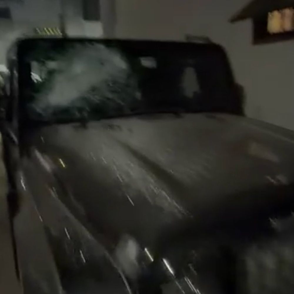 लखनऊ क्लब मैनेजर की थार गाड़ी में तोड़फोड़:गाड़ी के शीशे तोड़े, फायरिंग की; मैनेजर ने जताई रंजिश की आशंका