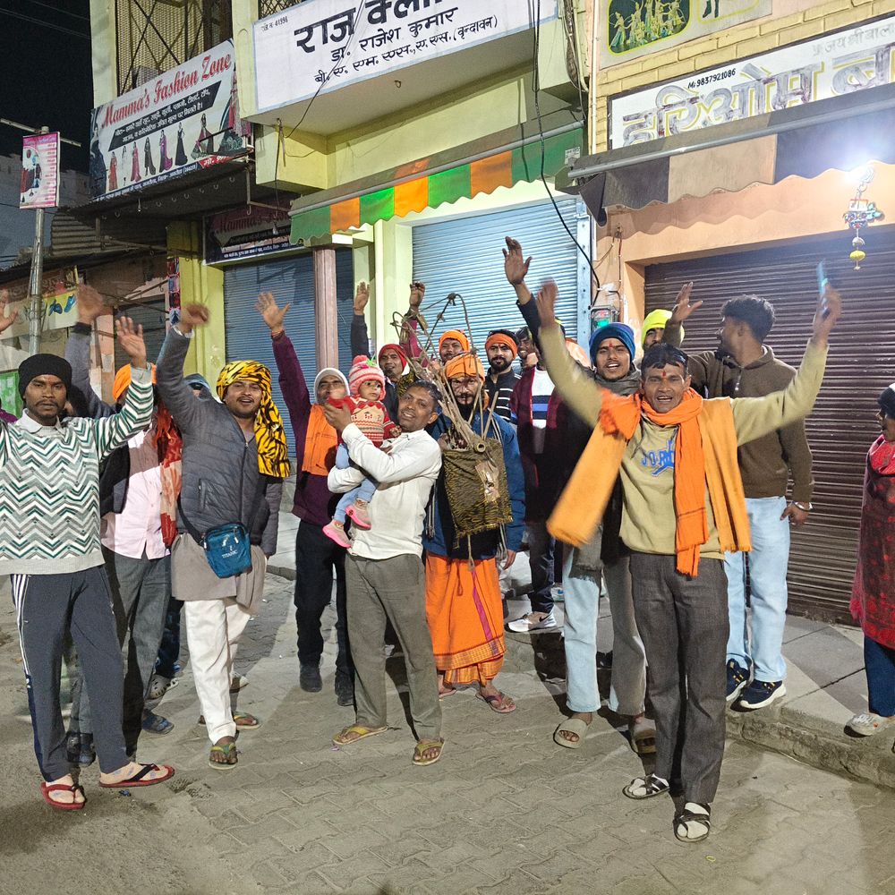 अमरोहा में कांवड़ यात्रा को लेकर प्रशासन सतर्क:  बिजनौर मार्ग पर भारी वाहनों की एंट्री बंद, हजारों शिवभक्त हरिद्वार रवाना – Amroha News