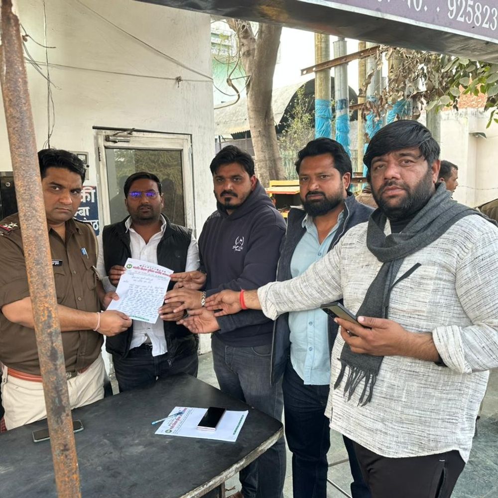 मेरठ में राजेश पायलट जयंती पर शिलापट गायब:गुर्जर समाज में रोष, पुलिस ने 24 घंटे में लगाने का आश्वासन दिया