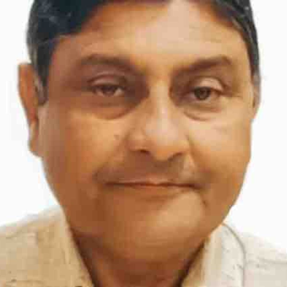 गोरखपुर में महेश्वर प्रसाद को मिलेगा राज्य अध्यापक पुरस्कार:शिक्षा में योगदान को मिली पहचान, विद्यालय प्रबंधन ने दी बधाई