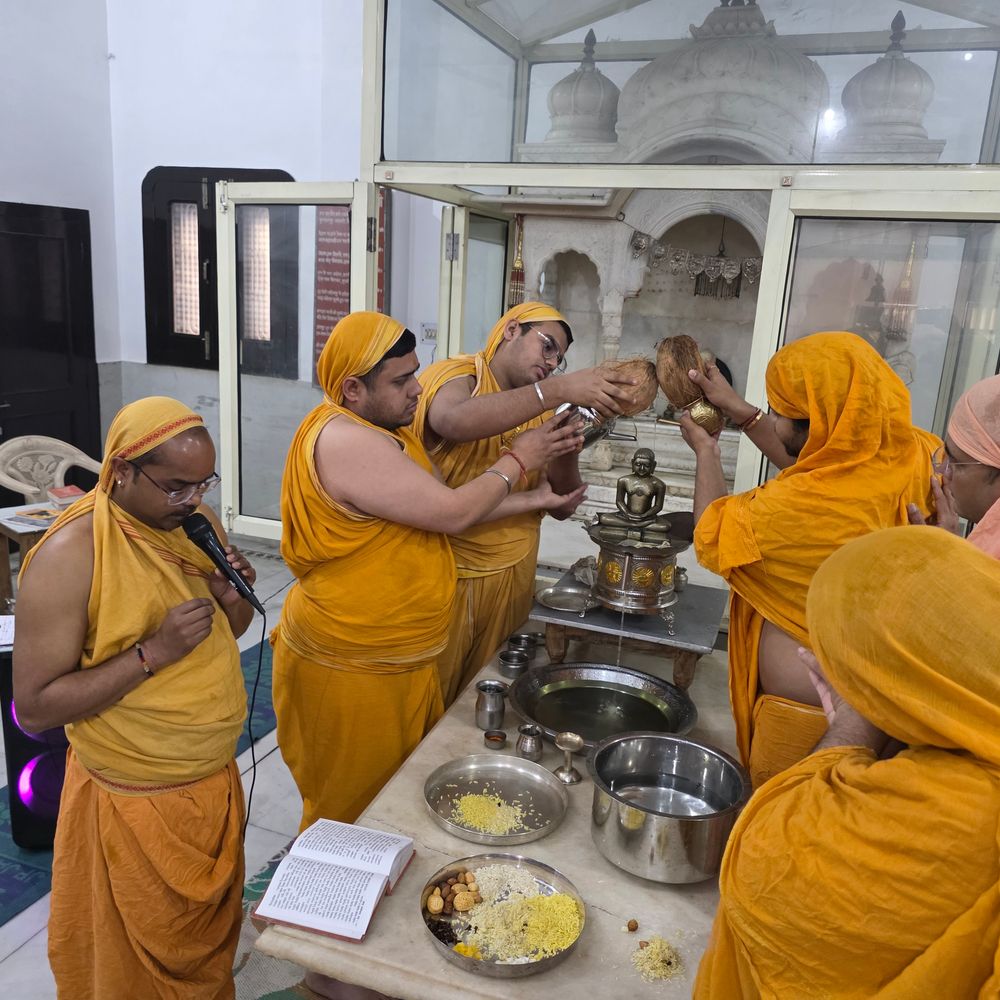 संभल पहुंचा आचार्य विद्यासागर का रथ:  5000 किमी यात्रा पूरी, दिगंबर जैन मंदिर में हुआ विशेष अनुष्ठान – Sambhal News