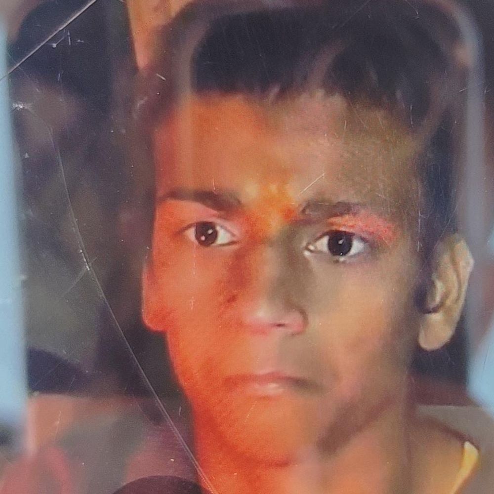 महोबा में मिले अज्ञात शव की हुई पहचान:हमीरपुर का किशोर 3 फरवरी से था लापता, पुलिस ने शव परिजनों को सौंपा