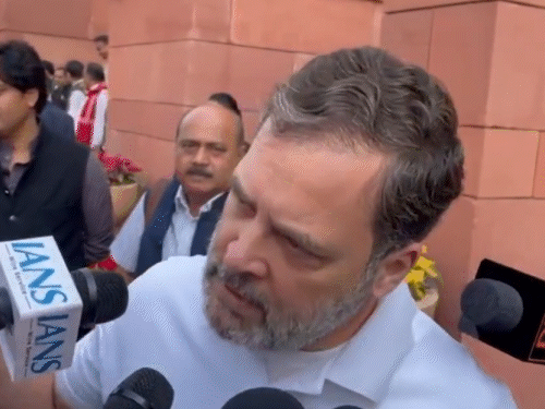 स्पीकर के खिलाफ कांग्रेस अविश्वास प्रस्ताव लाएगी:राहुल गांधी को न बोलने देने पर लोकसभा में हंगामा, सदन 12 बजे तक स्थगित